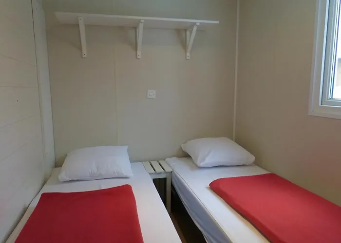 مكان تخييم Municipal La Prade